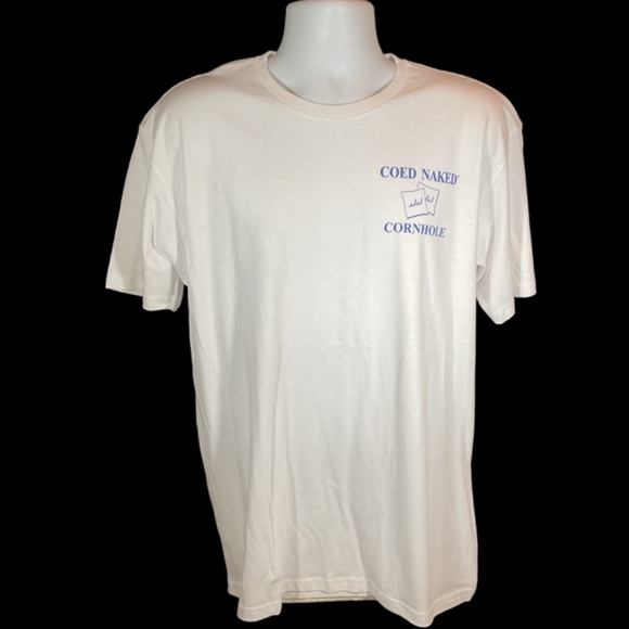 Coed Naked Cornhole “ the hole is the goal” Graphic Tee Shirt NWOT Men’s SZ L - Picture 4 of 5